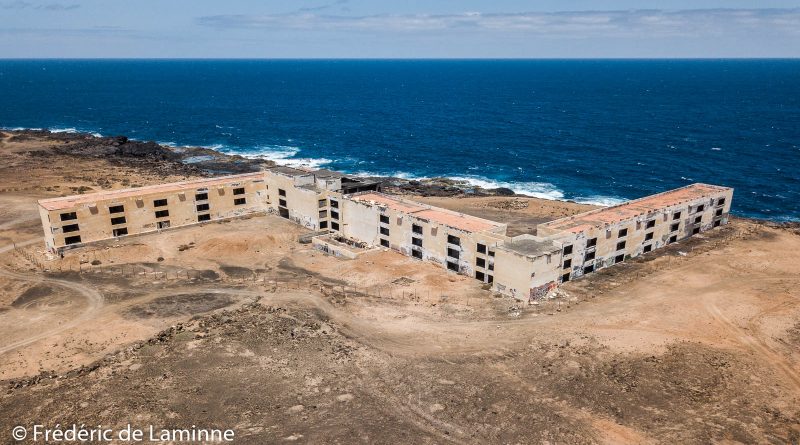 Hotel abandonné Atlante del Sol près de Playa Blanca, Lanzarote