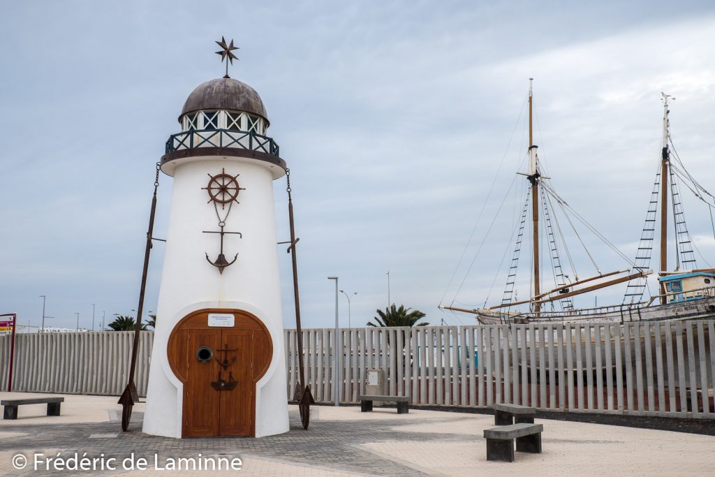 Phare d'Arrecife monument aux victimes de l'attaque du Cruz del Mar, un navire dont une partie de l'équipage a été fusillée près des côtes de la Mauritanie.